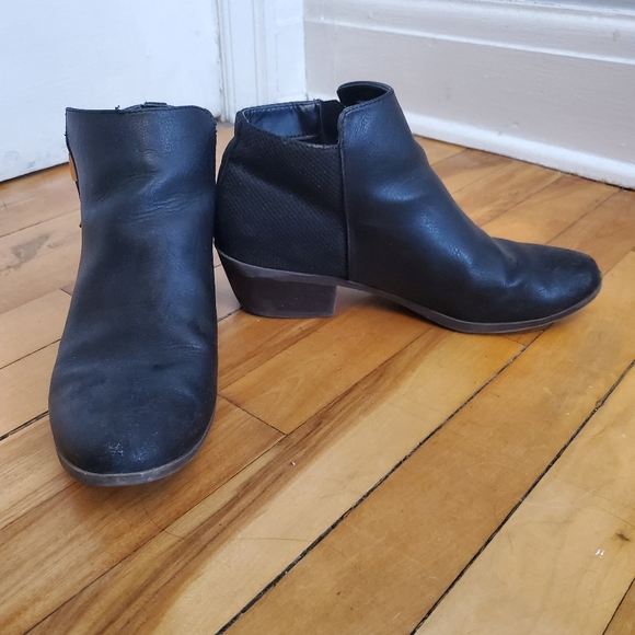 Ankle boots - Picture 2 of 3